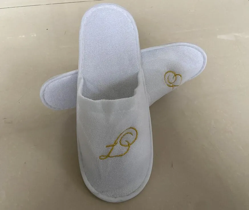 Pantoufles d'hôtel jetables en velours corail, confortables et douces, pour hommes, femmes et enfants